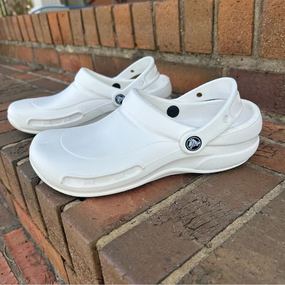 CROCS 🐊 Men’s size 6 Women’s size 8 Bright  White Slip On Shoes - Picture 6 of 16